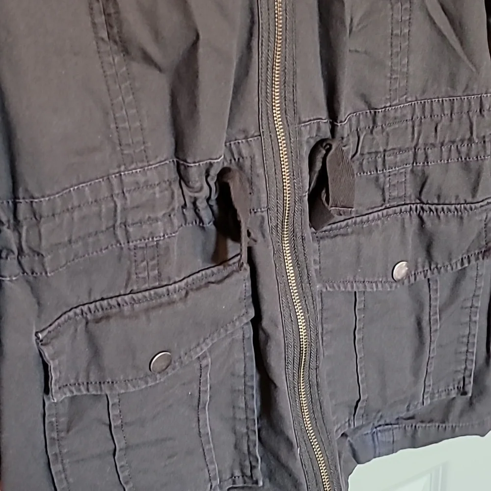 Jacket - Picture 3 of 4